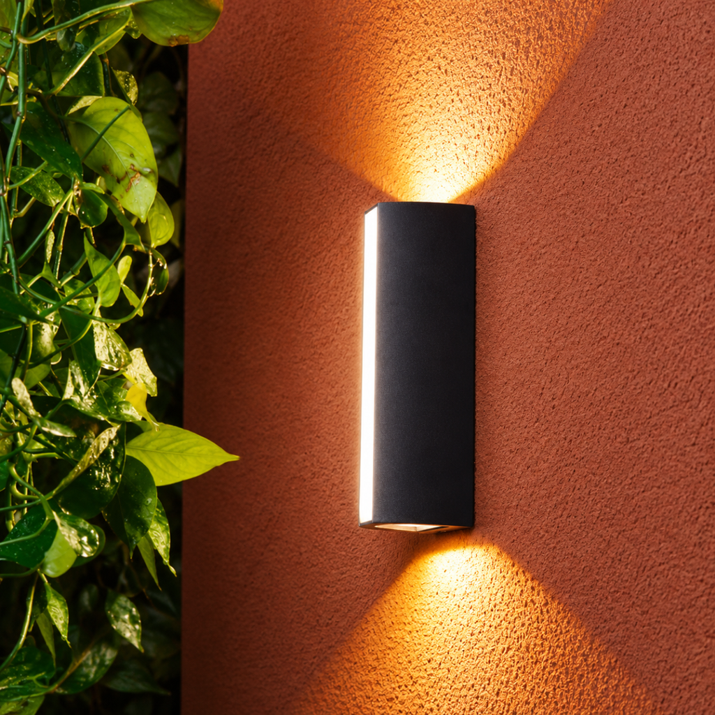 Modern Outdoor Long Strip LED Wall Light IP65 Waterproof Aluminum Lamp